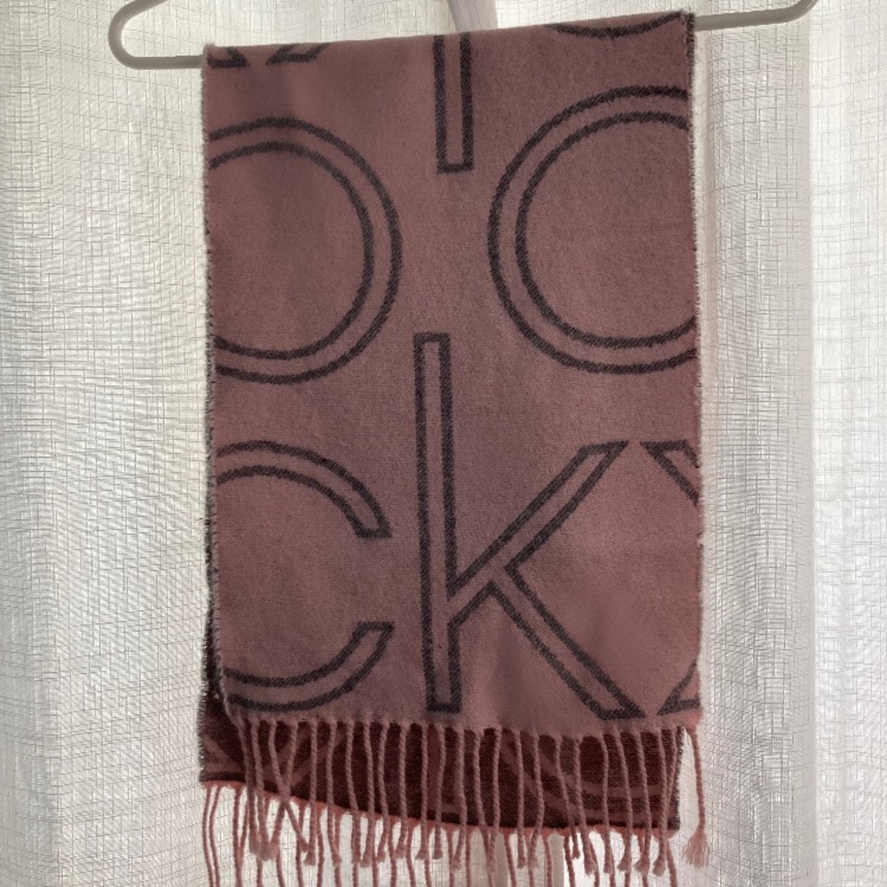 90’s Vintage Pink & Grey Calvin Klein Scarf